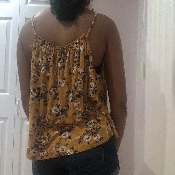 Floral tank top - Picture 3 of 3